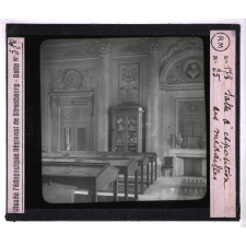 Une Visite à l'Hôtel des monnaies. Salle d'exposition des médailles.