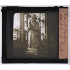 La Basilique de Saint-Denis. La statue de Marie de Bourbon.