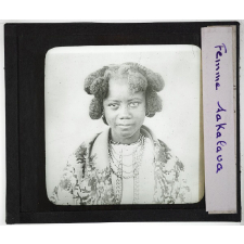 Madagascar. Femme sakalava.
