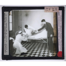 Sérothérapie. Préparation des divers sérums de l'Institut Pasteur de Paris. Prélèvement d'un liquide méningé.