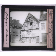 Habitation, maisons, hors série. Belgique-Hollande. Ypres, Façade en bois, rue de Lille (16e siècle).