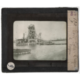 Le Canal de Suez. Port Saïd. Drague à tuyau.