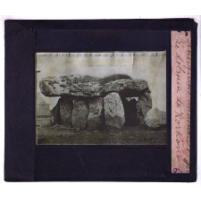Le Musée de Saint-Germain (I). La Gaule aux âges de la pierre et du bronze. Le dolmen de Korkono.