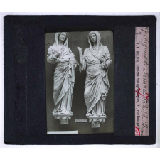 Le Costume au Moyen Age et à la Renaissance. Figures de femmes. Portail de Reims.