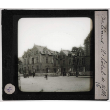 Orléanais sud du bassin de Paris. Orléans. L'hôtel de Ville.