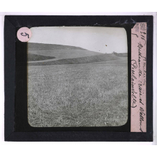 Les Régions de craie du nord de la France (Amiénois) (géographie physique et humaine). Rideau de craie et vallons (Poulainville).