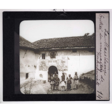 Macédoine. Entrée de monastère.