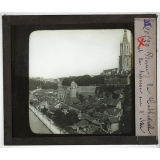Suisse, les villes. Berne : La Cathédrale et la terrasse sur l'Aar.