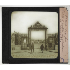 L'Art du fer. Grille d'entrée du château de Versailles.
