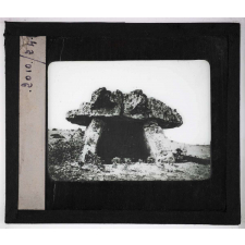 Ère quaternaire, ustensiles, nature, fossiles. Dolmen.