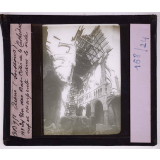 L'Aisne en 1918. Soissons. Un des Bas-Côtés de la Cathédrale, nef et charpente dans le vide.
