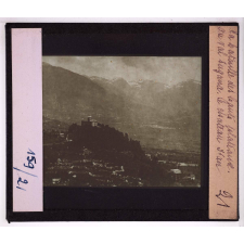 La Bataille des hauts plateaux de l'Adige à la Brenta (mai - juillet 1916). Au Val Sugana. Le château Ivan.