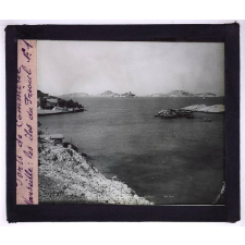 La Marine. III - Les ports de commerce. Marseille : les îles du Frioul.