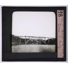 Les Ponts. Pont Maria-Pia sur le Douro à Porto.