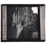 Belgique, Hollande. Amsterdam. Vieilles maisons sur le Canal.