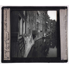 Belgique, Hollande. Amsterdam. Vieilles maisons sur le Canal.