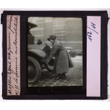 L'Effort de la femme française pendant la guerre. La femme automobiliste.