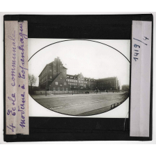 Danemark. École communale moderne à Copenhague.
