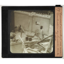 Comment on construit une maison. Construction des cheminées sur la toiture.