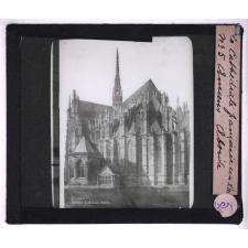 La Cathédrale française au XIIIe siècle. Amiens, abside.
