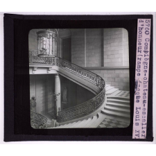 Le Château de Compiègne. Escalier d'honneur (rampe époque Louis XVI).