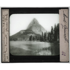 Géographie divers. Grinnell Mountain and lake Mc Dermott. Glacier Park. Mont Grinnell.