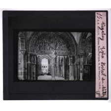 L'Art roman. Vezelay, église, portail du narthex.