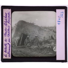Guerre 1914-1918. Champs de bataille. La bataille des Flandres. Blockhaus allemand par l'artillerie française.