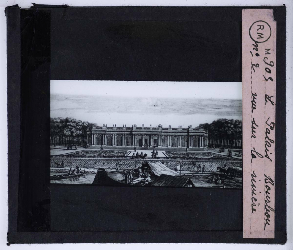 Le Palais-Bourbon. Vue sur la rivière.