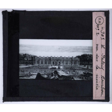 Le Palais-Bourbon. Vue sur la rivière.