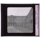 Le Château de Compiègne. Cour d'Honneur.