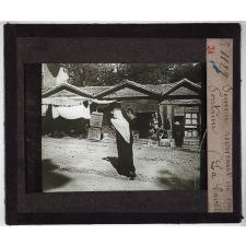 Turquie. Femme revenant de la Fontaine (La Cavalla).
