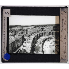 Midi. Arles, Provence. Vue générale prise des arènes.