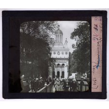 La Rue des nations et la berge de la rive gauche de la Seine à l'exposition universelle de 1900. Roumanie.
