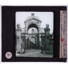 Le Palais de Fontainebleau. Le Baptistère.