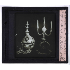 L'Art russe. II - L'art populaire. Candélabre et encensoir 16e-17e siècle. Musée de Rostov.