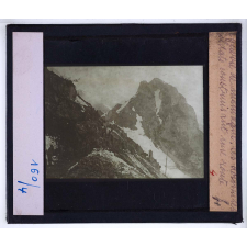 La Guerre de montagne dans les Dolomites (août 1915 - avril 1916). Soldats construisant une route.