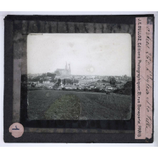 La Cathédrale de Chartres. L'Église et la ville.