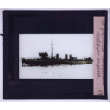 Forteresses et citadelles flottantes. (Les grands cuirassiers modernes). Destroyer anglais.