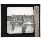 Angleterre : Sol, agriculture, pêche. Bateaux de pêche à Brischam.