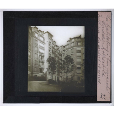 Les Habitations à bon marché. Le logement populaire. Fondation Rothschild. Intérieur des jardins et cours.