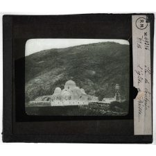 Les Iles égéennes. Ile de Santorin, l'église de Périssa.