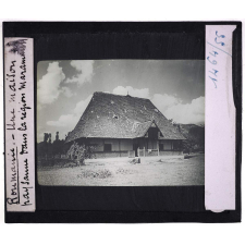 Roumanie. Une maison paysanne dans la région Maramuresh.