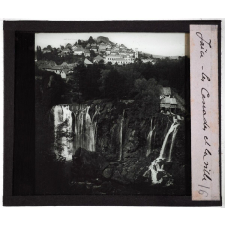 Yougoslavie. Jaïce, les Cascades et la ville.