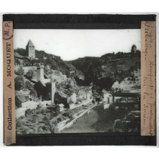 Allemagne, Suisse. Fribourg. Remparts et pont couvert sur la Sarine.