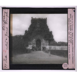 Les Sanctuaires de l'Inde. Tanjore. Entrée du Grand Temple.