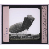 Les Progrès récents de la navigation aérienne - Ballons dirigeables. - Aviation. Le Ville de Paris,  vue arrière.