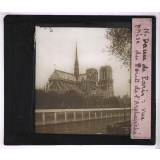 Notre-Dame de Paris. Vue prise du Pont de l'Achevêché.
