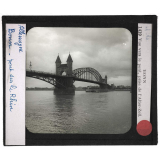 Allemagne. Bonn. Vue vers le pont, prise de l'Alter-Zoll. 