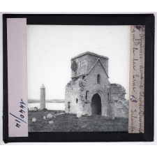 Irlande. Ruines dans l'île de Devenish sur le lac Erne.